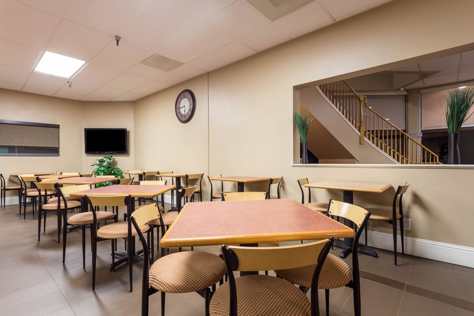 Imagen del bar/restaurante del Hotel Comfort Inn Sunnyvale - Silicon Valley. Foto 2