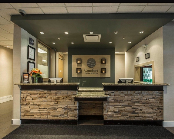 Imagen de los interiores del Hotel Comfort Inn Surrey. Foto 17