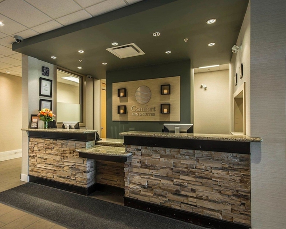 Imagen de los interiores del Hotel Comfort Inn Surrey. Foto 18