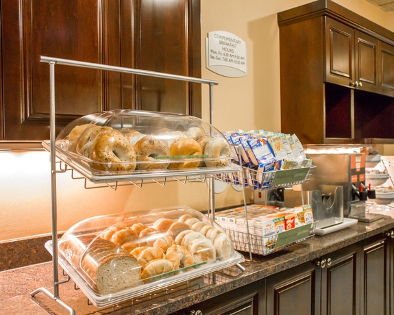 Imagen del bar/restaurante del Hotel Comfort Inn Syosset. Foto 4