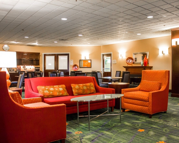 Imagen de los interiores del Hotel Comfort Inn Syosset. Foto 15