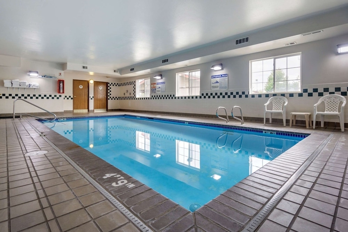 Imagen de la piscina del Hotel Comfort Inn Tacoma - Seattle. Foto 19