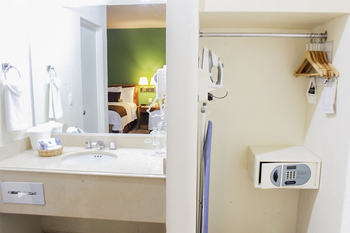Imagen de la habitación del Hotel Comfort Inn Tampico. Foto 2