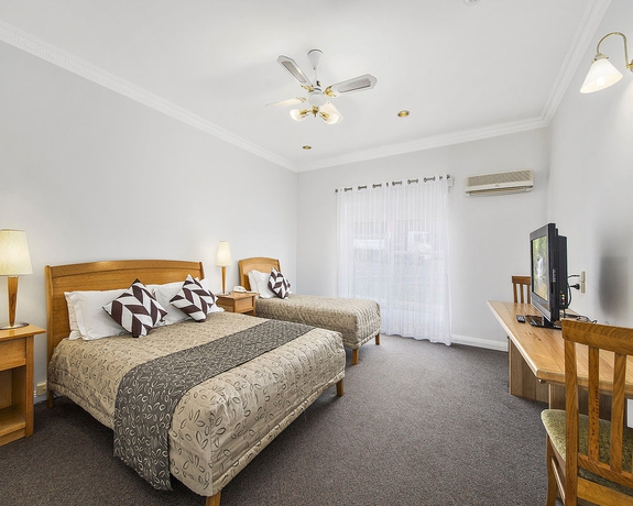 Imagen de la habitación del Hotel Comfort Inn The International. Foto 7