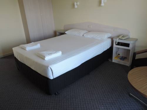 Imagen de la habitación del Hotel Comfort Inn The Lakes. Foto 4