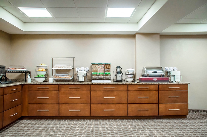 Imagen del bar/restaurante del Hotel Comfort Inn The Pointe. Foto 3