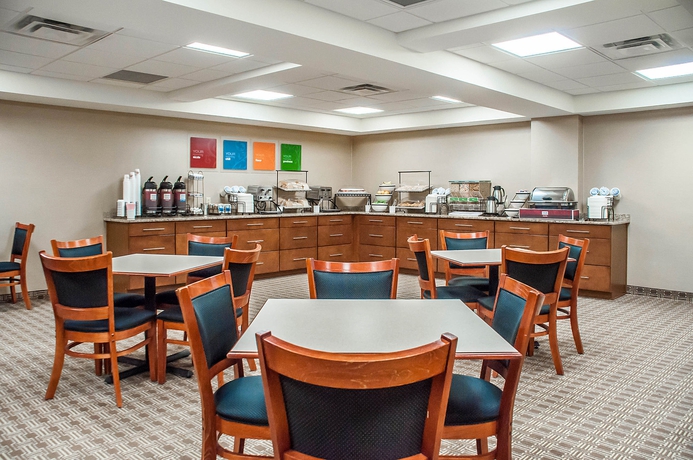 Imagen del bar/restaurante del Hotel Comfort Inn The Pointe. Foto 4