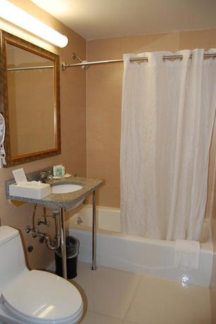 Imagen de la habitación del Hotel Comfort Inn Theatre District. Foto 3