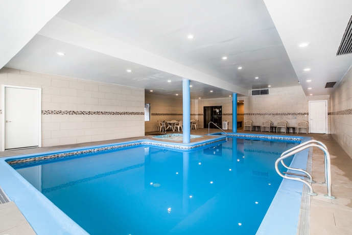 Imagen de la piscina del Hotel Comfort Inn Trolley Square. Foto 12