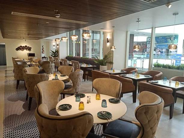 Imagen del bar/restaurante del Hotel Comfort Inn Tulip Heights. Foto 7