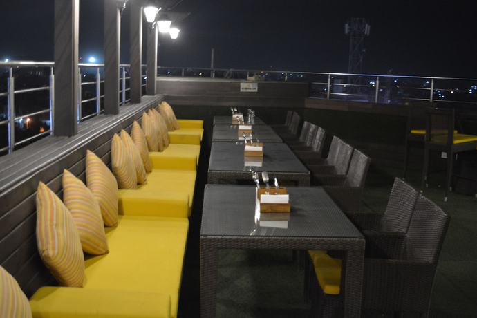 Imagen del bar/restaurante del Hotel Comfort Inn Tulip Heights. Foto 9