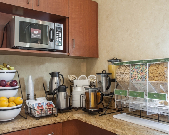 Imagen del bar/restaurante del Hotel Comfort Inn University, Amherst. Foto 4