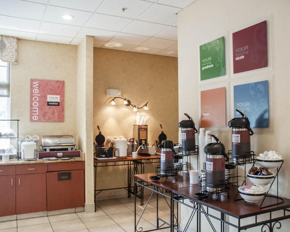 Imagen del bar/restaurante del Hotel Comfort Inn University, Amherst. Foto 6