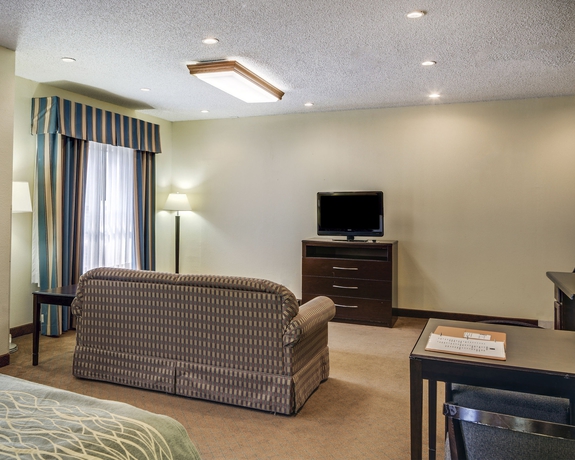Imagen de los interiores del Hotel Comfort Inn University Area. Foto 12