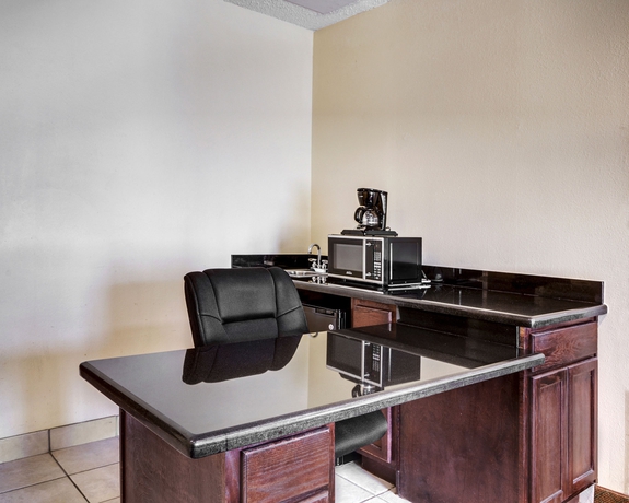 Imagen de los interiores del Hotel Comfort Inn University Area. Foto 13