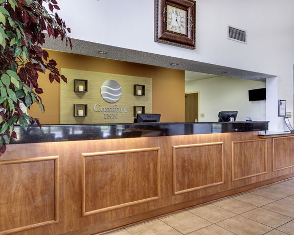Imagen de los interiores del Hotel Comfort Inn University Area. Foto 15