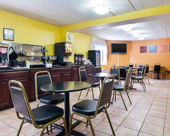 Imagen del bar/restaurante del Hotel Comfort Inn University Center. Foto 3