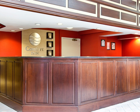 Imagen de los interiores del Hotel Comfort Inn University Center. Foto 14