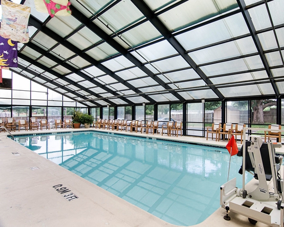 Imagen de la piscina del Hotel Comfort Inn University Center. Foto 15