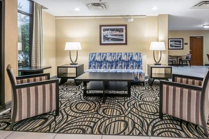 Imagen de los interiores del Hotel Comfort Inn University, Gainesville. Foto 17