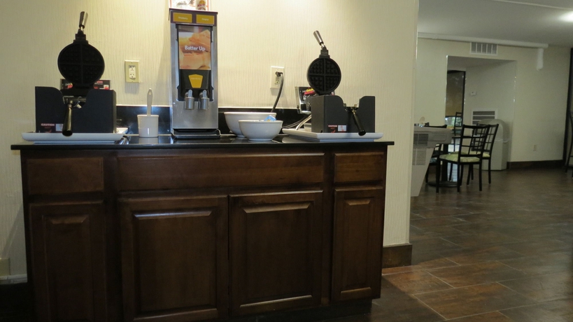 Imagen del bar/restaurante del Hotel Comfort Inn University, Wilmington NC. Foto 7