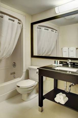 Imagen de la habitación del Hotel Comfort Inn Val D'or. Foto 15