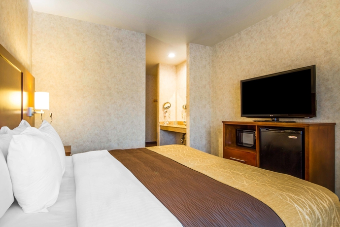 Imagen de los interiores del Hotel Comfort Inn Watsonville. Foto 9