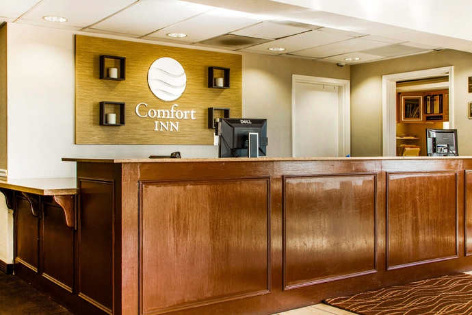 Imagen de los interiores del Hotel Comfort Inn Watsonville. Foto 11