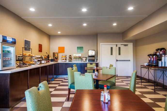 Imagen del bar/restaurante del Hotel Comfort Inn Watsonville. Foto 3