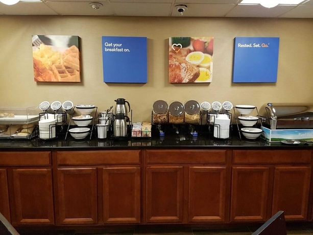 Imagen del bar/restaurante del Hotel Comfort Inn Wethersfield - Hartford. Foto 4