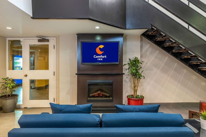 Imagen de los interiores del Hotel Comfort Inn Winnipeg Airport. Foto 19