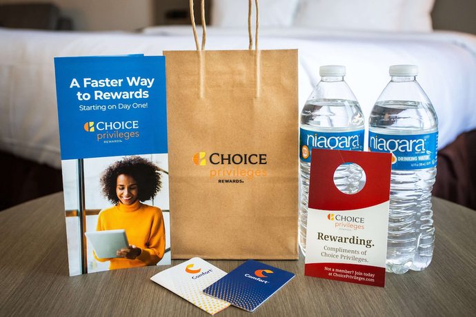 Imagen de la habitación del Hotel Comfort Inn & Suites Buffalo Airport. Foto 12