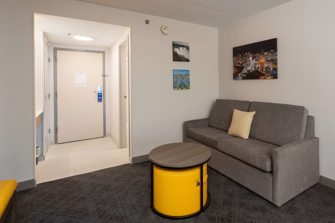 Imagen de la habitación del Hotel Comfort Inn & Suites Buffalo Airport. Foto 13