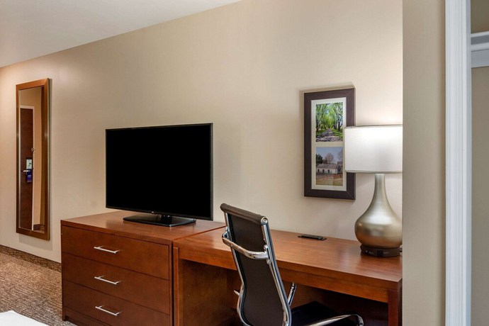 Imagen de la habitación del Hotel Comfort Inn & Suites Charlottesville Hollymead Town Center. Foto 2
