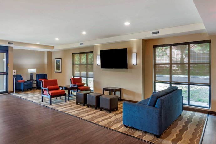 Imagen de los interiores del Hotel Comfort Inn & Suites Charlottesville Hollymead Town Center. Foto 18