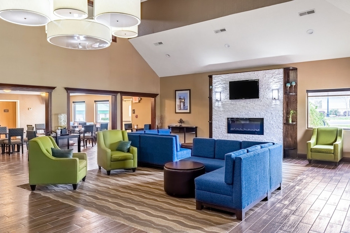 Imagen de los interiores del Hotel Comfort Inn & Suites Cincinnati Eastgate. Foto 17