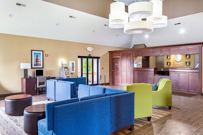 Imagen de los interiores del Hotel Comfort Inn & Suites Cincinnati Eastgate. Foto 19