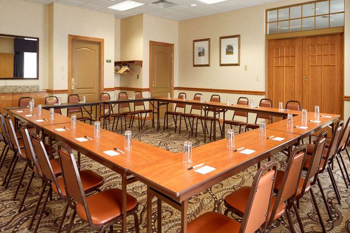 Imagen de los interiores del Hotel Comfort Inn & Suites Cuyahoga Falls - Akron. Foto 12