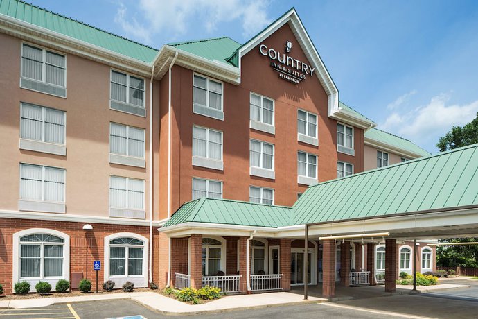 Imagen general del Hotel Comfort Inn & Suites Cuyahoga Falls - Akron. Foto 2