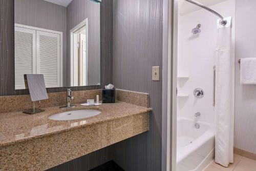Imagen de la habitación del Hotel Comfort Inn & Suites Eden Prairie - Minneapolis Southwest. Foto 16