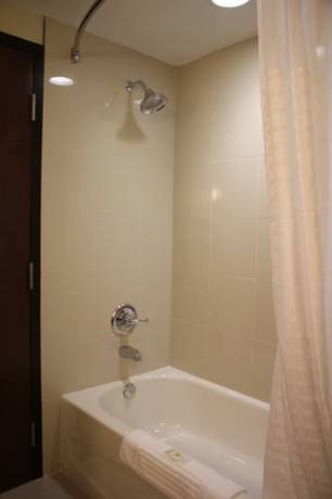 Imagen de la habitación del Hotel Comfort Inn & Suites Edmonton International Airpor. Foto 4