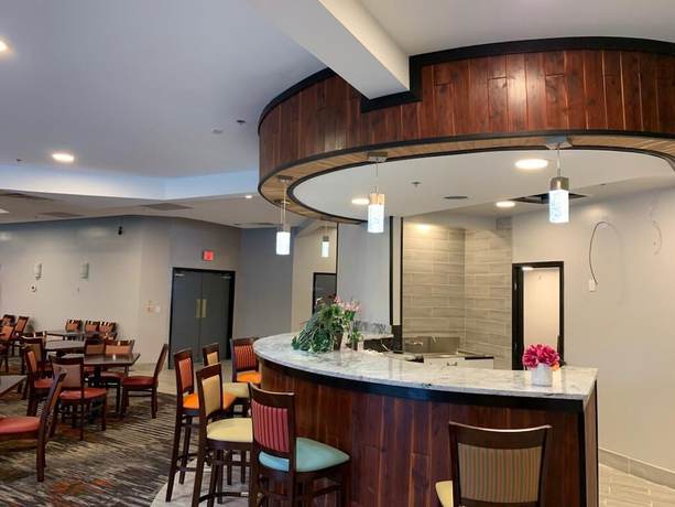 Imagen del bar/restaurante del Hotel Comfort Inn & Suites Gainesville. Foto 4