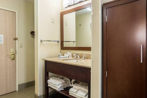 Imagen de la habitación del Hotel Comfort Inn & Suites Hannibal. Foto 3