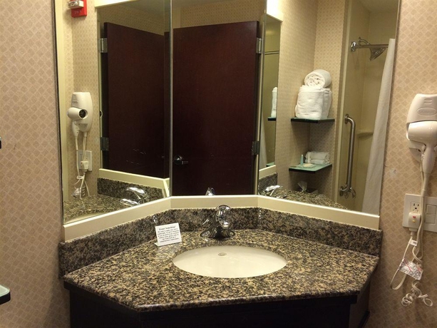 Imagen general del Hotel Comfort Inn & Suites LaGuardia Airport. Foto 5