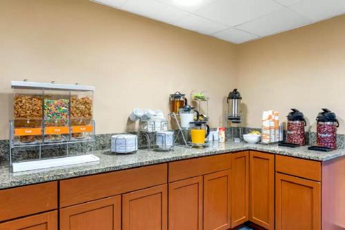 Imagen del bar/restaurante del Hotel Comfort Inn & Suites, Michigan City. Foto 10
