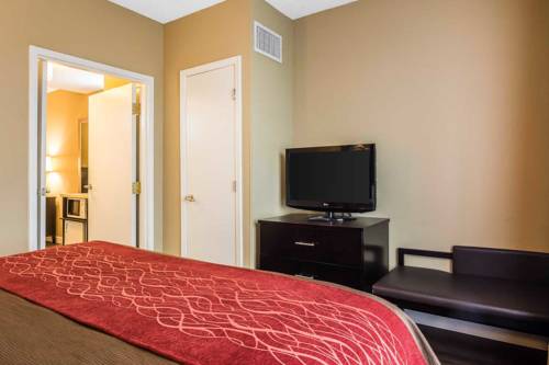 Imagen de la habitación del Hotel Comfort Inn & Suites Near Six Flags. Foto 3
