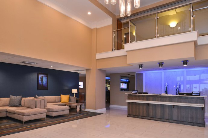 Imagen de los interiores del Hotel Comfort Inn & Suites New Orleans Airport North. Foto 18