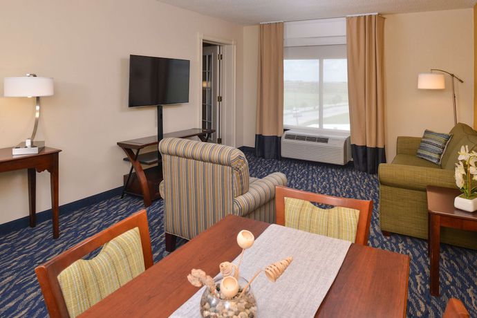 Imagen de la habitación del Hotel Comfort Inn & Suites New Orleans Airport North. Foto 12