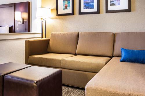Imagen de la habitación del Hotel Comfort Inn & Suites Niagara Falls. Foto 5