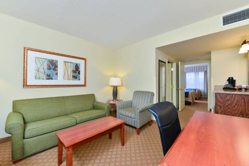 Imagen de la habitación del Hotel Comfort Inn & Suites Norfolk Airport South Virgini. Foto 16